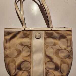 Coach shoulder bag